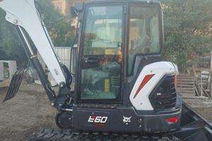 ESCAVATORE BOBCAT E60 e ACCESSORI