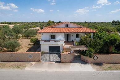VILLA SINGOLA A CRECCHIO