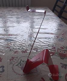 Supporto per tablet rosso
