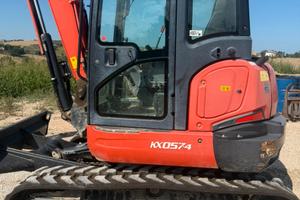 Escavatore kubota kx 057-4
