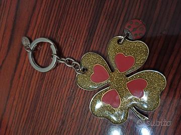 Portachiavi a quadrifoglio e coccinella
