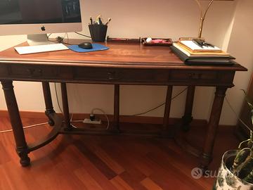 Scrivania Primi ‘800 con sedia antica in omaggio