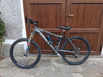 bicicletta MTB 