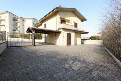 BIFAMILIARE A MONTALTO UFFUGO