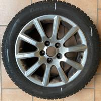 Gomme invernali su cerchi in lega R 16