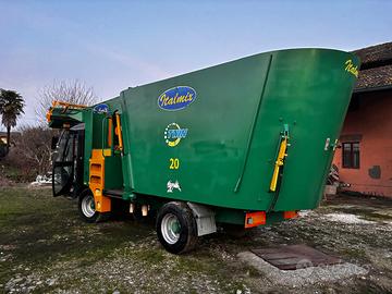 Carro miscelatore semovente, Italmix