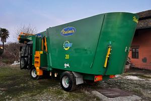 Carro miscelatore semovente, Italmix