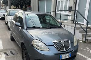 Lancia y anno 2007 1200 75 cv