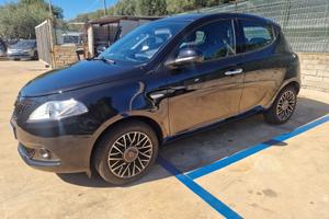 Lancia Ypsilon hybrid