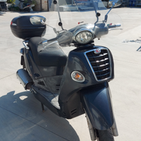 Kymco People 250