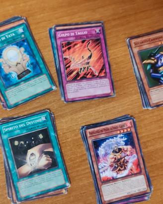 Lotto carte Yugioh (50 carte)