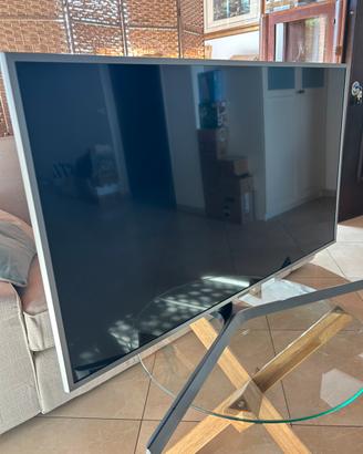 TV Samsung 43” 4K UHD Smart TV – Serie 7 RU7400