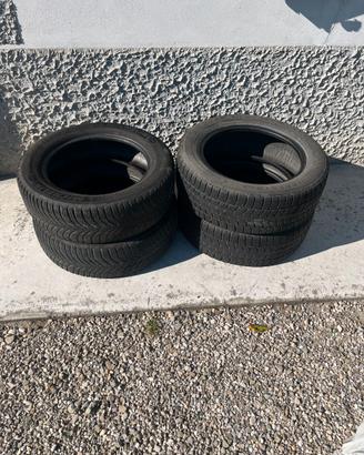 4 Pneumatici 215/60 R17 96H, Michelin/Bridgestone