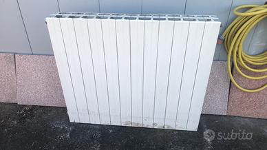 Termosifone 12 elementi interasse 70 cm in allumi