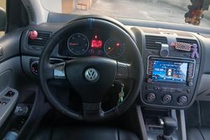 Volkswagen golf 5  2.0 Tdi  dsg 140cv. 