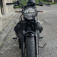 NERO LUCIDO | Moto Guzzi V7 STONE 2022