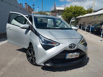 COME NUOVA YOYOTA AYGO 10 5P CONNCT +GAR+2AN +FURT