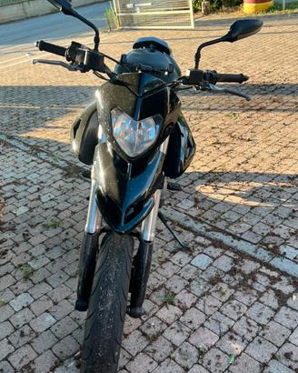 Hypermotard 796