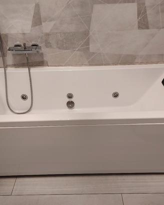vasca idromassaggio Iacuzzi