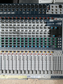 Mixer Soundcraft signature16