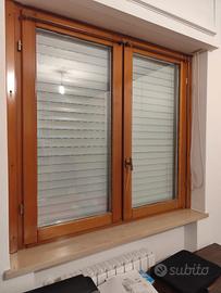  infissi  in legno finestra e porta finestra