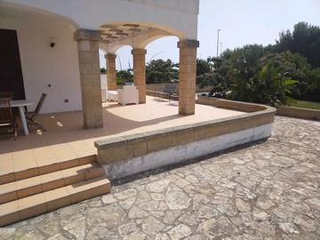 Villette indipendente a 200m dalla spiaggia