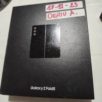 Samsung Z Fold 5 si vende