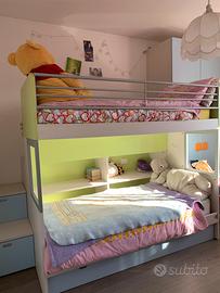 Letto a castello con 3 letti e armadio