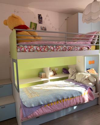 Letto a castello con 3 letti e armadio