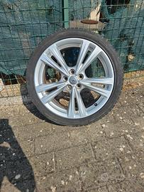 Cerchi in lega Opel da 18 con Pneumatici estivi