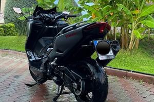 Tmax 560 tech max 2021