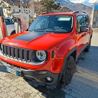 Renegade 2.0 Mjt 170cv Trailhawk 4x4 con ridotte