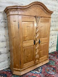 Armadio tirolese austriaco