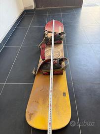 Snowboard Quechua con attacchi