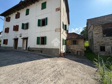 CASA SEMINDIPENDENTE A OVARO