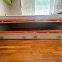 Letto con letto scorrevole