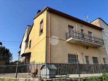 CASA SEMINDIPENDENTE A OTRICOLI