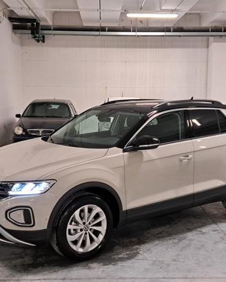 Volkswagen T-Roc 1000 TSI 116CV Edition Plus Km.0