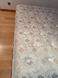 Materasso con doppie reti