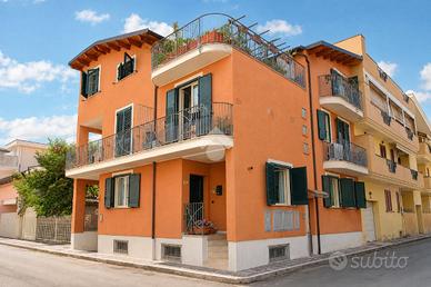 3 LOCALI A ROSETO DEGLI ABRUZZI