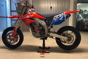 Honda crf 450 supermoto uso pista