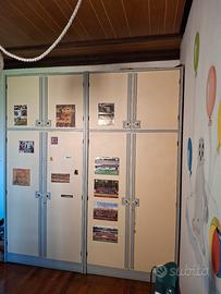 Armadio guardaroba in legno 