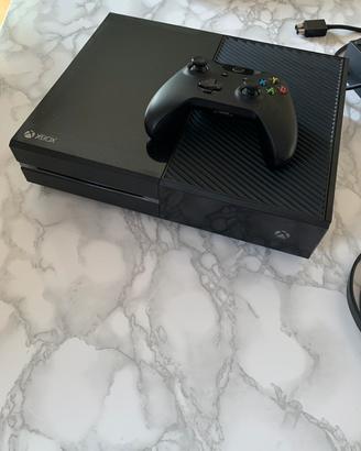 Xbox One 500 GB nero opaco