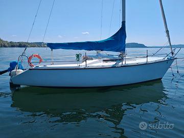 barca a vela Tango 730 completamente rifatta