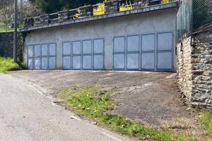 Box / Garage di 100 m² a Mezzenile