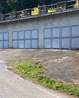 Box / Garage di 100 m² a Mezzenile