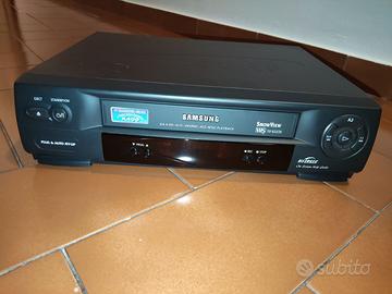 Videoregistratore VHS Samsung e altri