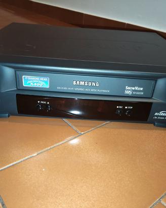 Videoregistratore VHS Samsung e altri