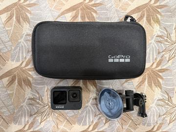 GoPro HERO9 Black + custodia rigida + accessori