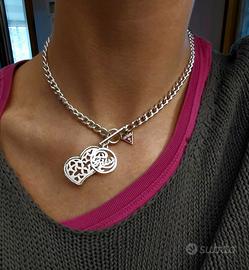 Collana Guess con ciondoli